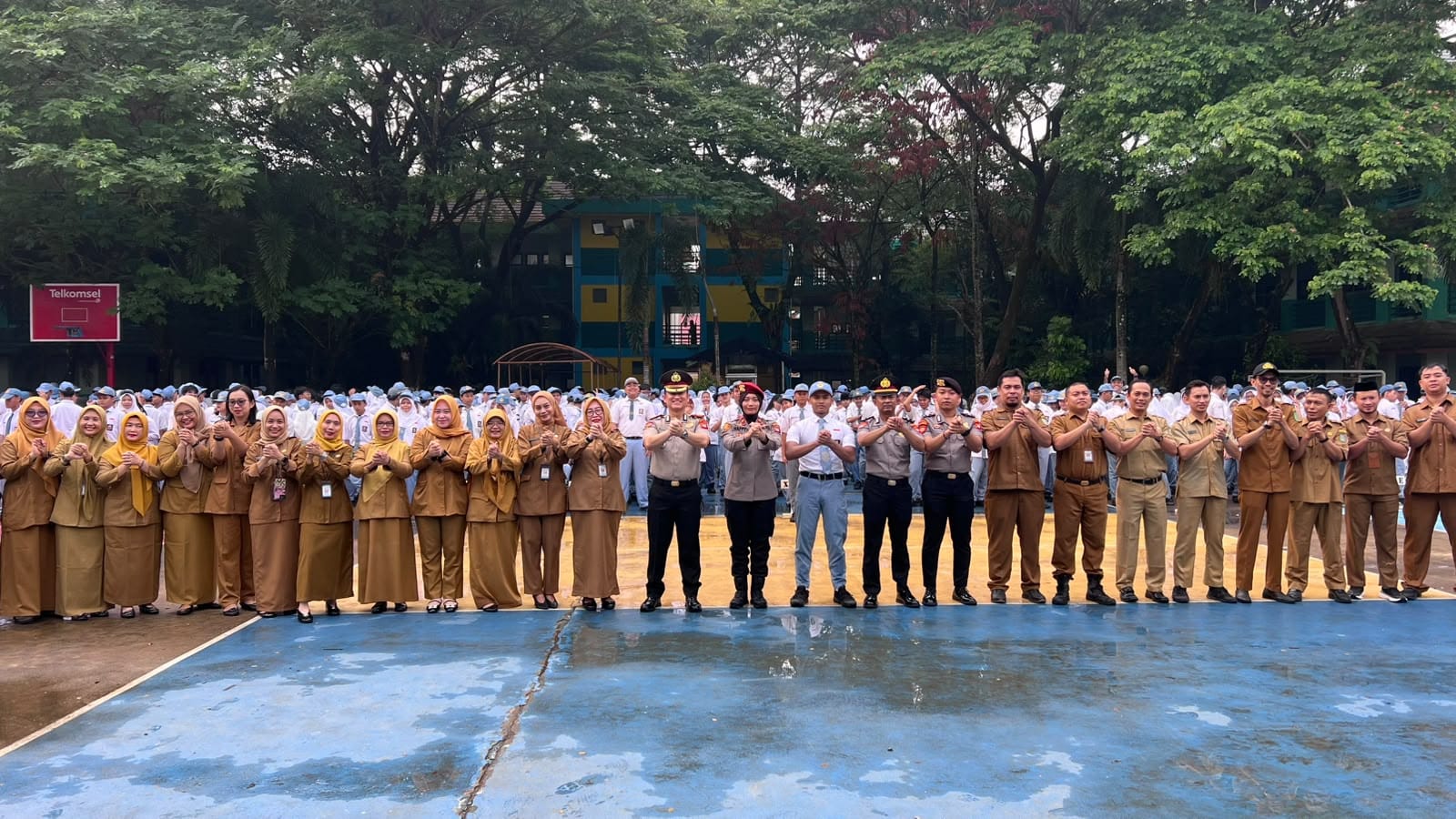 Wakapolresta Pontianak Edukasi Pelajar SMA Negeri 1 tentang Bahaya Bullying, Narkoba, dan Kenakalan Remaja
