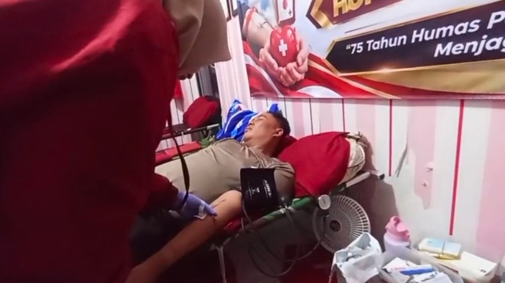 Wujud Kepedulian Kemanusiaan, Bid Humas Polda Kalsel Gelar Donor Darah Jelang Hari Jadi Humas Polri