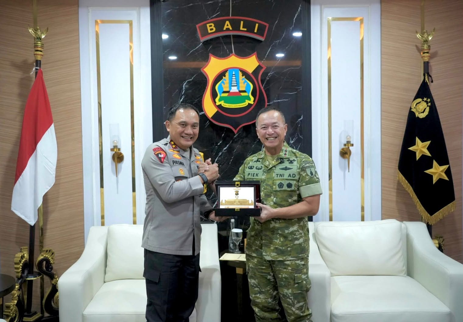 Kapolda Bali Terima Kunjungan Silaturahmi Mayjen TNI Piek Budyakto Jelang Penugasan Baru