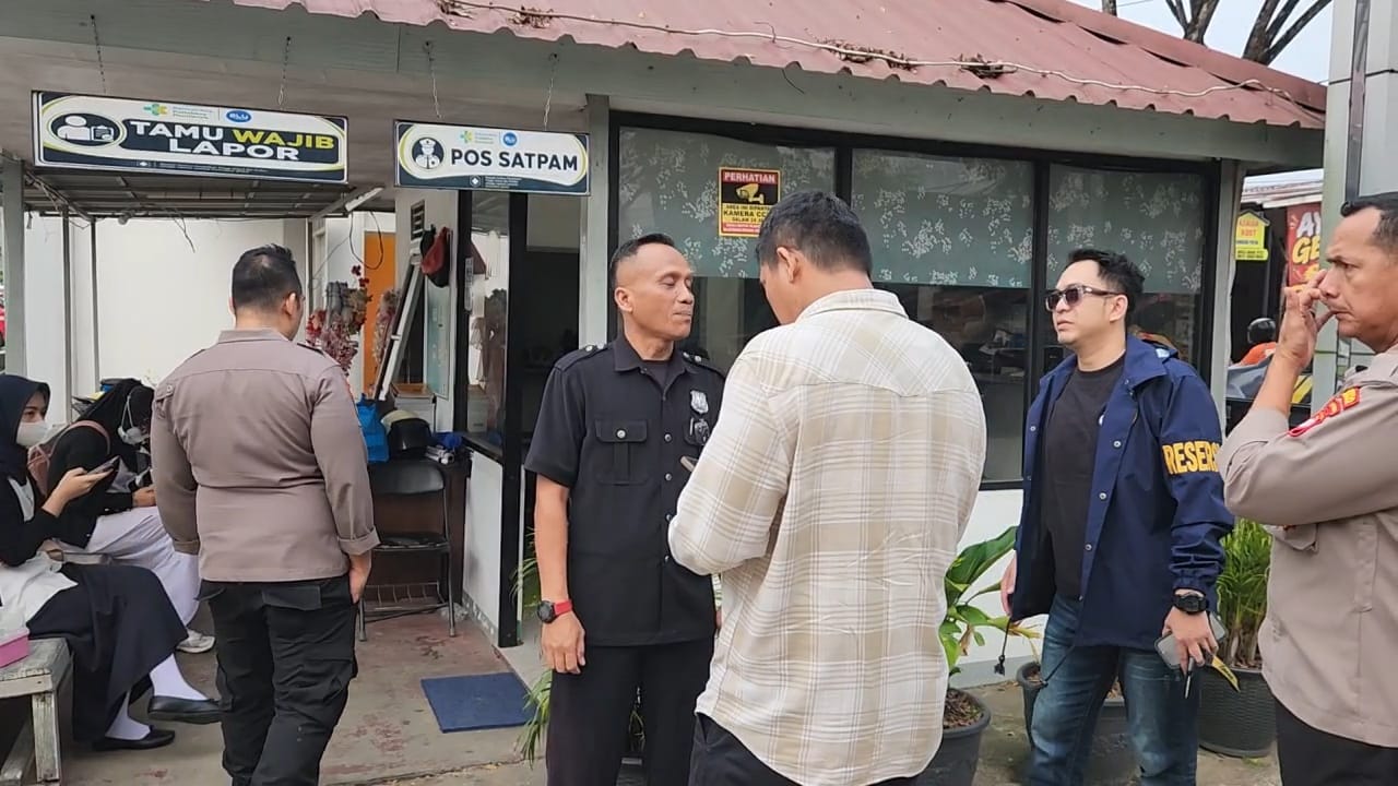 Cipta Kondisi Dan Patroli Dialogis Polsek Pontianak Utara Sasar Lokasi Parkir Dan Sekitar Tempat Pendidikan
