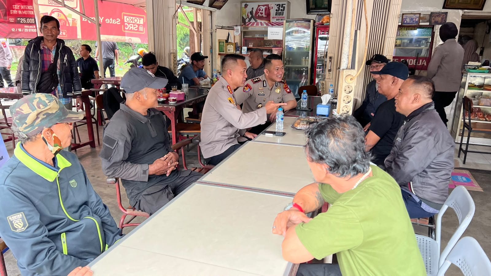 Jalin Silaturahmi dan Tampung Aspirasi, Kapolresta Pontianak Ngopi Bersama Warga
