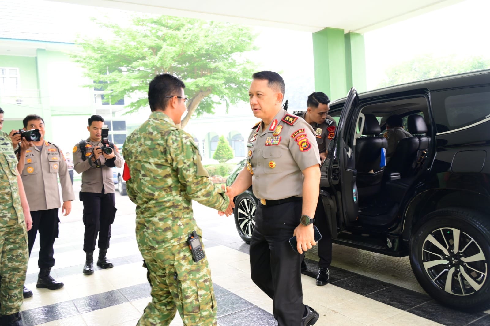 Kapolda Jambi Kunjungi Korem 042/Gapu, Perkuat Sinergitas TNI-Polri