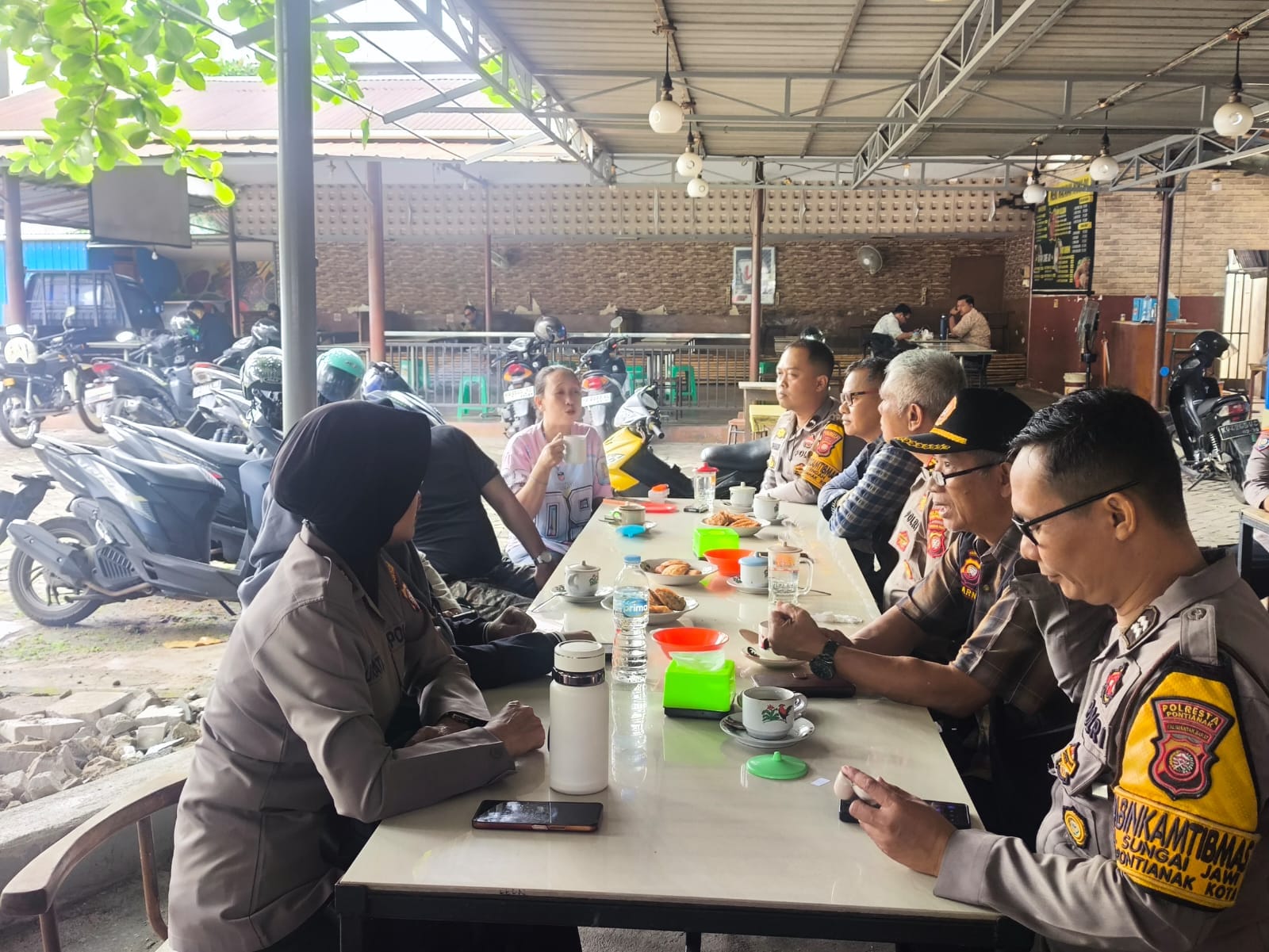 Kumpul Bersama Masyarakat, Kapolsek Pontianak Kota Tampung Keluh Kesah Warga Terkait Kamtibmas