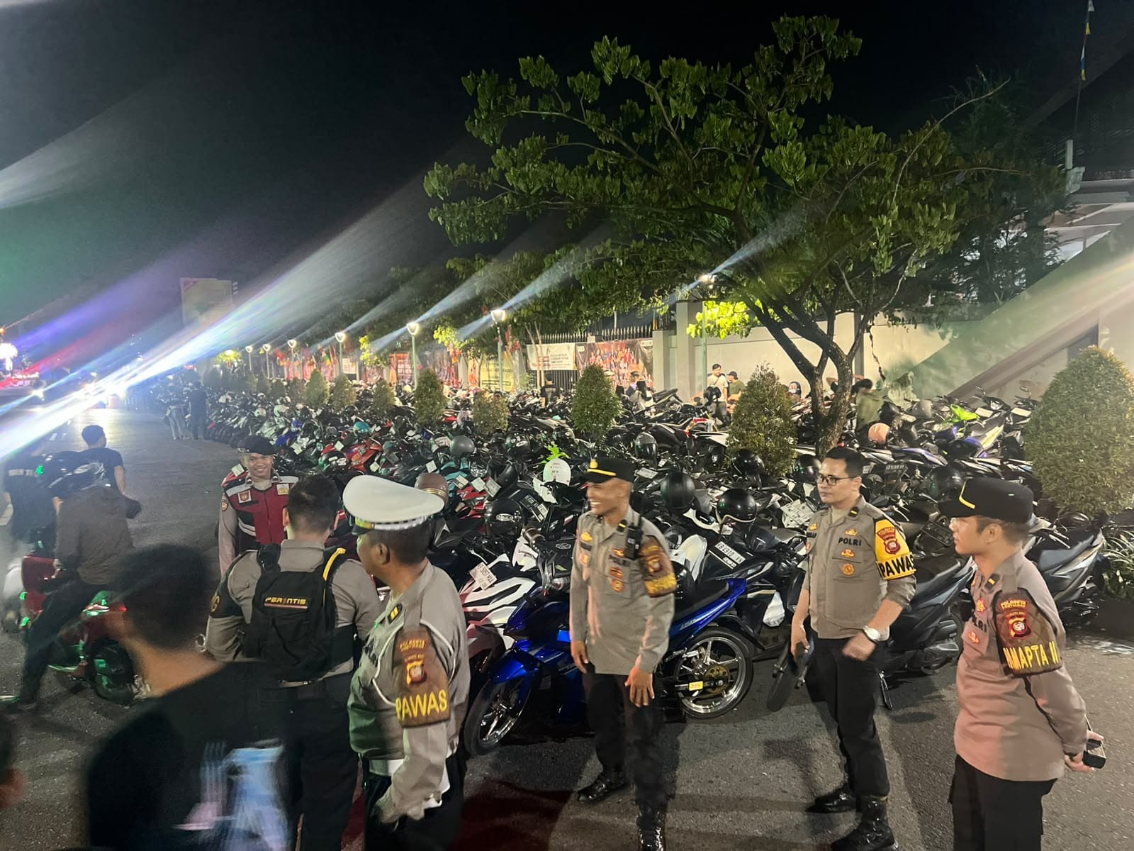Polsek Pontianak Kota Amankan Kegiatan Artis Dayak Generation (ADG) ke-5 di Rumah Radakng