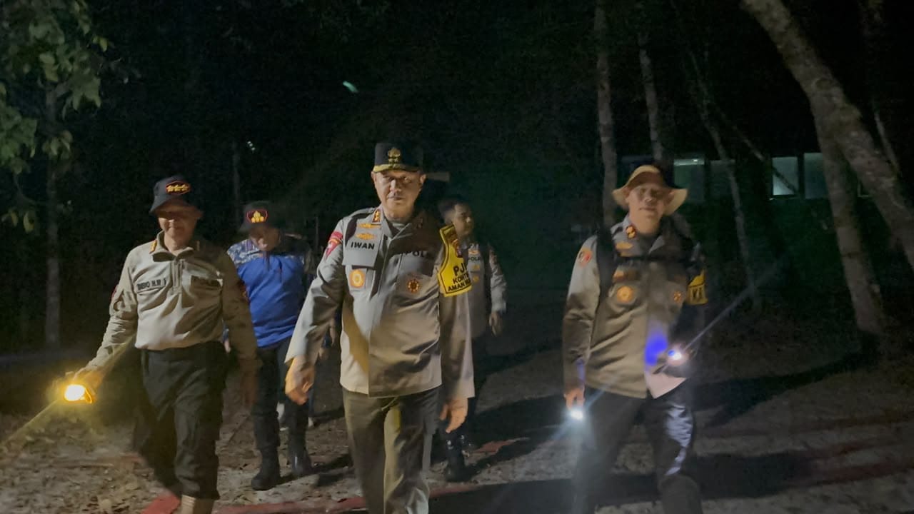 Tinjau Lokasi Karhutla di TN Tanjung Puting, Kapolda Kalteng Fokus Percepat Penanganan dan Antisipasi Kebakaran Susulan