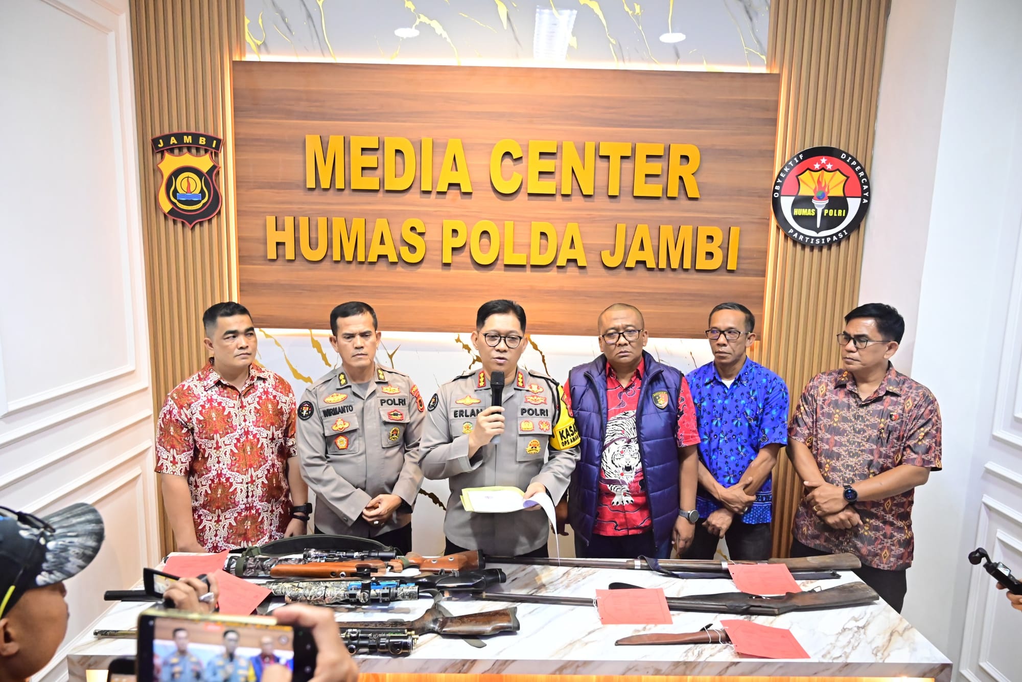 Gerak Cepat Kepolisian, Delapan Terduga Pelaku Penyerangan Mapolres Merangin Diamankan