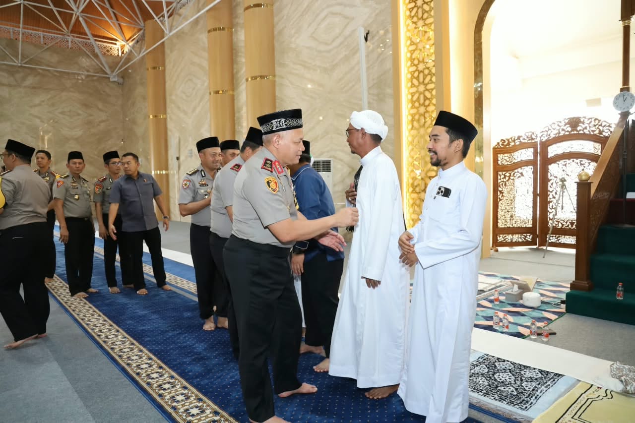 Kapolda Kalsel Gelar Shalat Jumat Keliling, Pererat Silaturahmi dan Kedekatan dengan Masyarakat