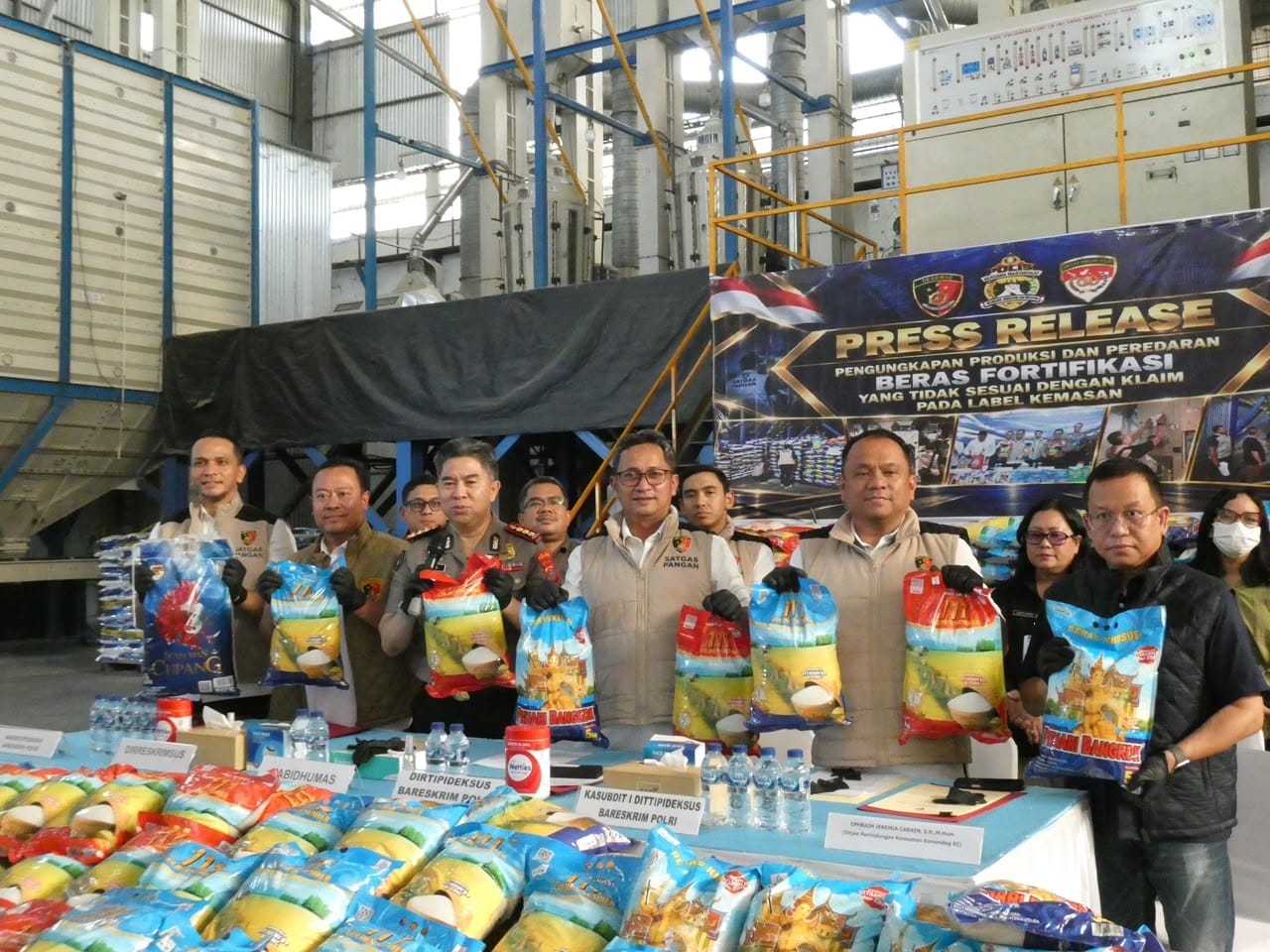 Polri Ungkap Produksi 525 Ton Beras Fortifikasi Tak Sesuai Label
