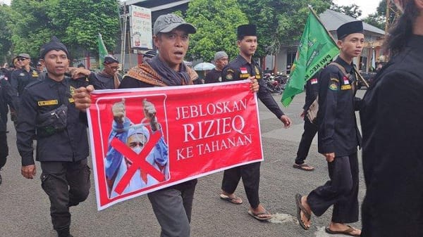 Massa Laskar Sabilillah Banyumas Tuntut Rizieq Shihab Ditangkap Terkait Ujaran Kebencian