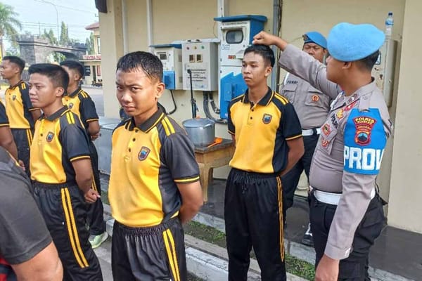Propam Polres Rembang Periksa Sikap Tampang Bintara Remaja untuk Tegakkan Disiplin