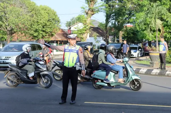 Polres Jepara Gelar Pengaturan Lalu Lintas Pagi untuk Kenyamanan Warga