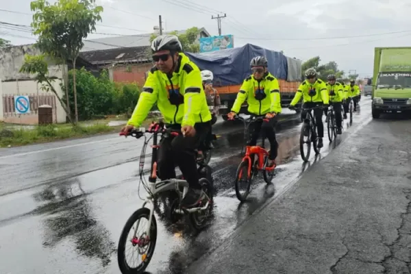 Kapolres Klaten Lakukan Patroli Bersepeda untuk Tingkatkan Keamanan