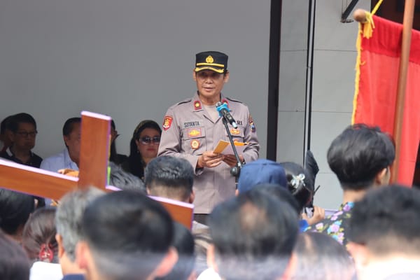 Kirab Salib Pekan Suci Paskah di Magelang Berjalan Lancar Berkat Pengamanan Polres