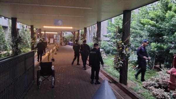 Pengamanan Maksimal, Polisi Jaga Ketat Ibadah Paskah di Gereja Katedral Jakarta