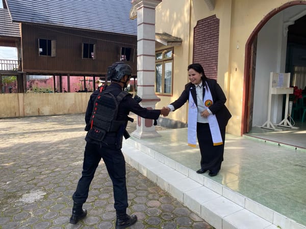 Jamin Keamanan Ibadah Paskah, Brimob Kalteng Gelar Patroli dan Pengamanan di Sejumlah Gereja