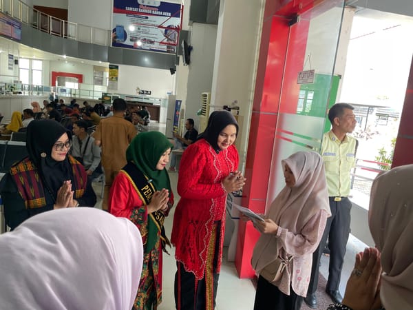 Polwan Berkebaya di Samsat Banda Aceh, Wujud Emansipasi di Hari Kartini