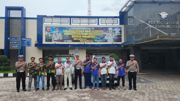 Ditlantas Polda Kalteng Gelar Edukasi Tertib Lalu Lintas untuk Komunitas Fire Rescue