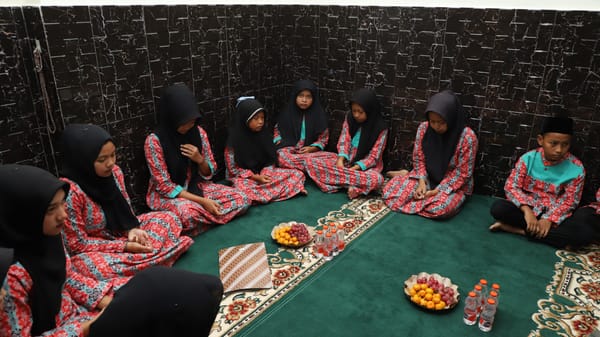 Sentuhan Kemanusiaan Kapolresta Malang Kota: Halal Bihalal dan Santunan Anak Yatim