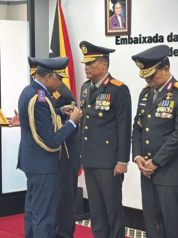 Kapolri dan Empat Perwira Tinggi Polri Dianugerahi Penghargaan Tertinggi oleh Timor Leste