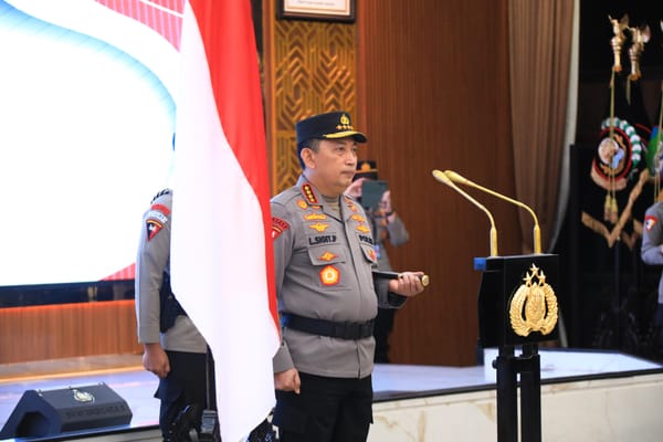 13 Pati Polri Resmi Naik Pangkat dalam Upacara Korps Raport