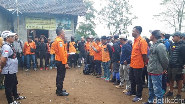 SAR Perluas Area Pencarian ASN Temanggung yang Hilang di Gunung Merbabu