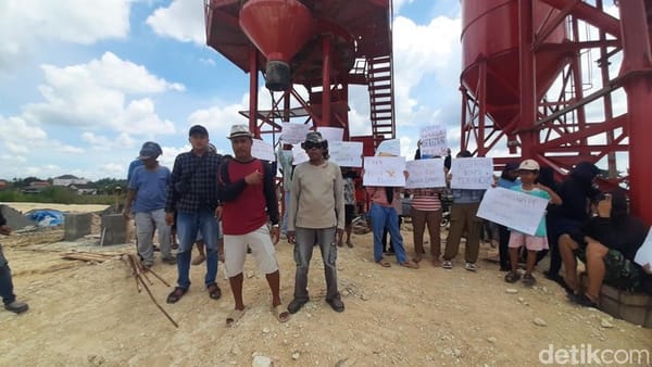 Warga Pati Demo Pabrik Cor Beton, Tuding Permukiman Tercemar Debu