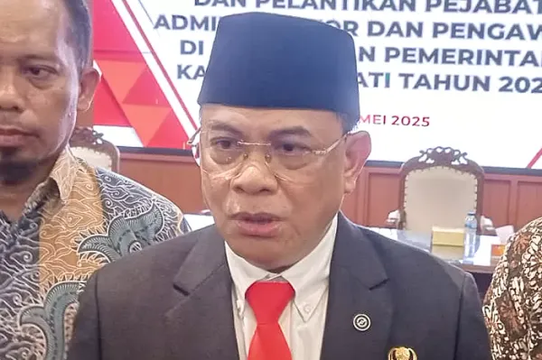 Bupati Pati Sudewo Ancam Tindak Tegas Oknum di Balik Pembongkaran Rumah Petani