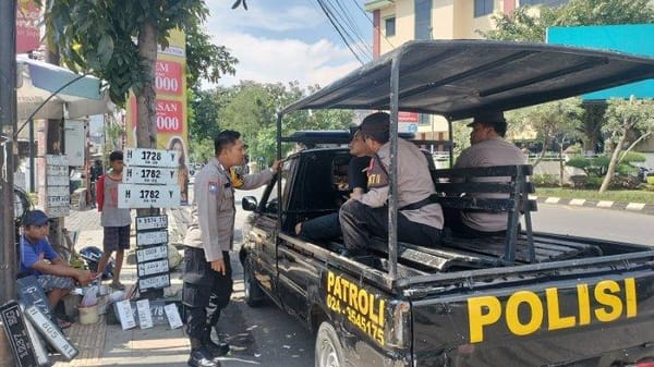 Pemuda Nekat Ambil Buah dan Nugget Tanpa Bayar di Semarang, Langsung Diamankan