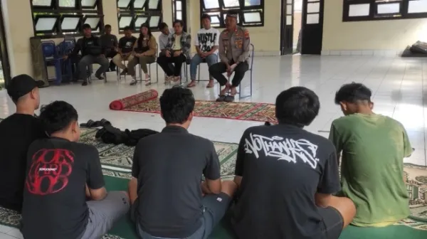 Polisi Gerebek Remaja Main Kartu Tengah Malam di Klaten, Tak Temukan Bukti Perjudian