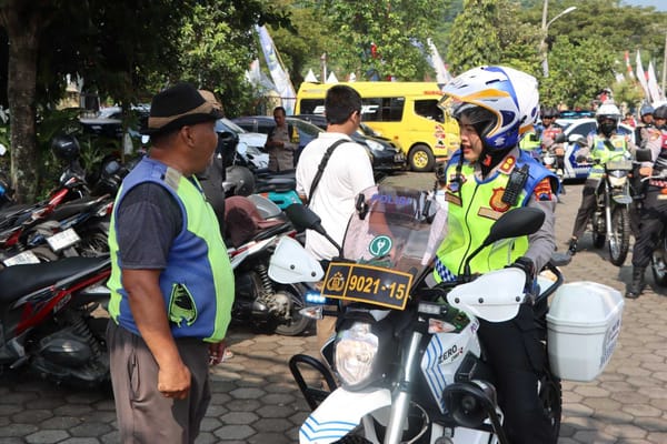 Naik Sepeda Motor, Kapolres Semarang Gelar Patroli Dialogis Antisipasi Premanisme