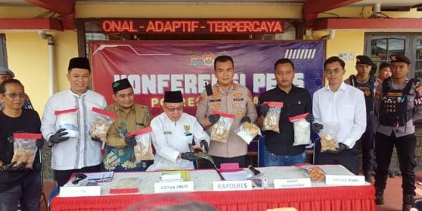 Pakai Lakban dan Plastik Klip, Sabu 3,2 Kg Disamarkan dalam Box Ikan Dingin