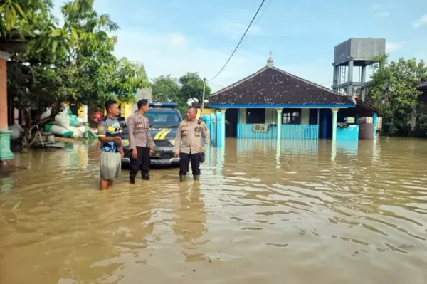 Banjir Landa Sukorejo Grobogan, Tanggul Sungai Renggong Jebol