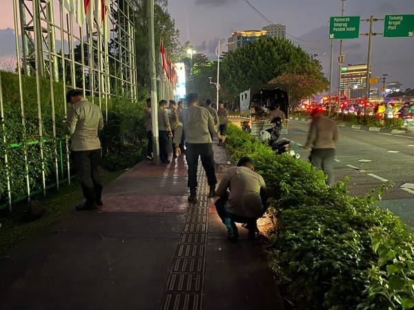 Antisipasi Gangguan Keamanan, Brimob Sisir Titik Rawan di Sekitar DPR/MPR