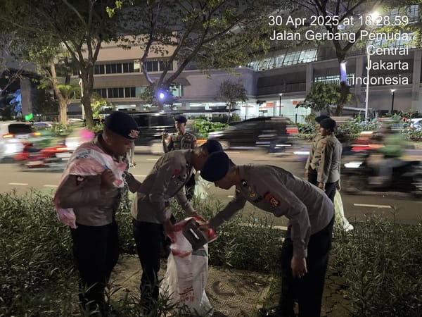 Brimob Polda Metro Gelar Penyisiran di Sekitar Komplek DPR/MPR