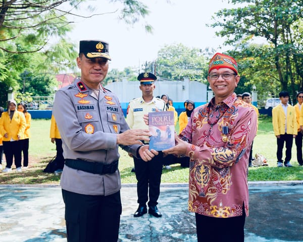 Wakapolda Kalteng Hadiri Upacara Peringatan Hardiknas 2025