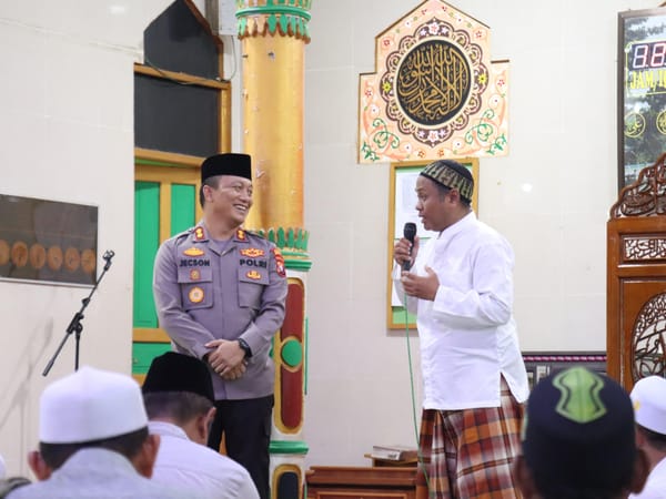 Kapolres Barsel Jalin Silaturahmi dengan Pengurus dan Jemaah Masjid Agung Baiturrahman