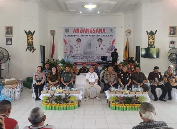 Wujud Kepedulian, Dirbinmas Polda Kalteng Bersama Gubernur Hadir untuk Masyarakat Membutuhkan