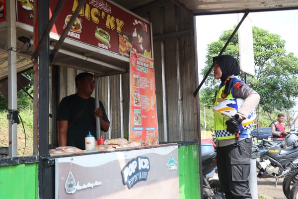 Cegah Premanisme, Kapolres Semarang Gelar Patroli Dialogis Gunakan Sepeda Motor