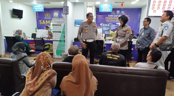 Tingkatkan Pelayanan, Dirlantas Polda Aceh Kunjungi SIM Corner dan Samsat Batoh