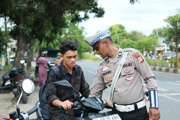 Operasi Keselamatan: Pengendara Tak Gunakan Helm Ditindak Tegas