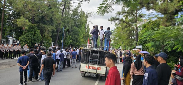 FMPKB Gelar Aksi Damai di DPRD Banjarbaru, Minta Penegakan Hukum Kasus Toko Mama Ditegakkan Seadil-adilnya