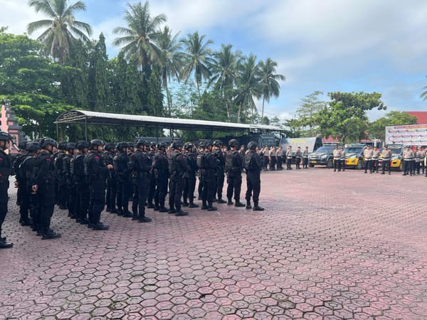 Jaga Kondusifitas Pasca Putusan MK, Satbrimob Polda Kalteng Gelar Patroli Gabungan di Barito Utara