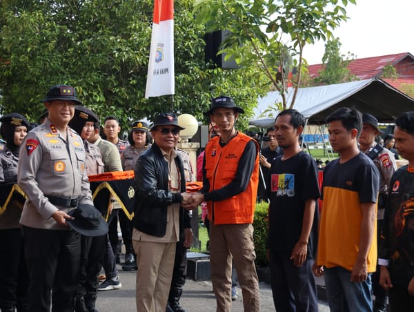 Peduli Karhutla, Alumni Akabri 91 Serahkan Bantuan ke Polda Kalteng