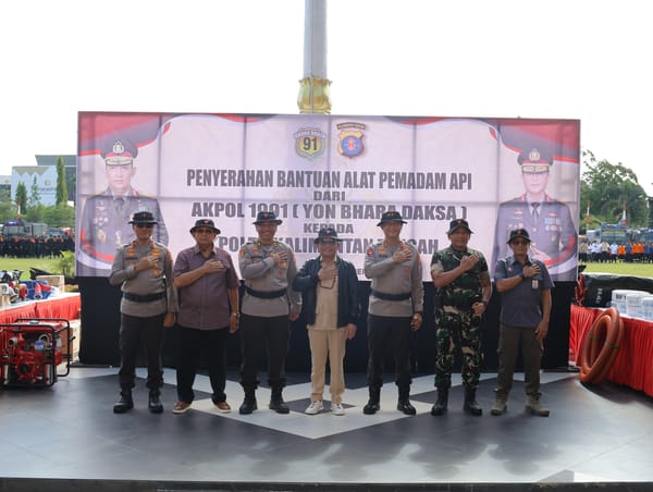 Dukung Penanggulangan Karhutla, Alumni Akabri 91 Donasikan 9 Mesin Pompa ke Polda Kalteng