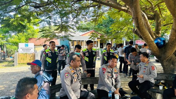 Ratusan Personel Dikerahkan, Polda NTB Amankan Aksi Massa di Poto Tano