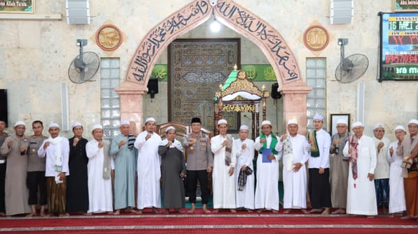 Jumat Curhat Kapolres Barsel, Silaturahmi Bersama Pengurus Dan Jemaah Masjid Al Munawarrah