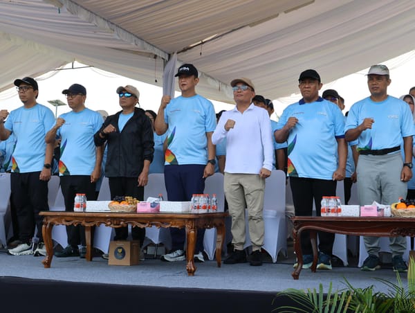Perkuat Kolaborasi, Kapolda Kalteng Hadiri Fun Walk dan Luncurkan Fitur QRIS Bank Kalteng