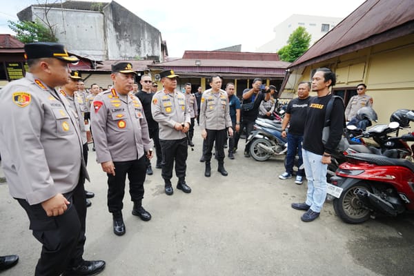 Saat Sidak Polsek Samarinda Kota, Kapolri Minta Jajaran Tindak Tegas Premanisme dan Perbaiki Layanan