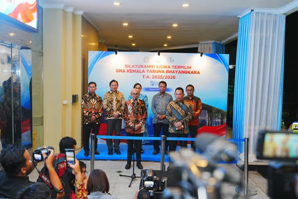 Silaturahmi dan Motivasi, Kapolri Sambangi SMA Kemala Taruna Bhayangkara