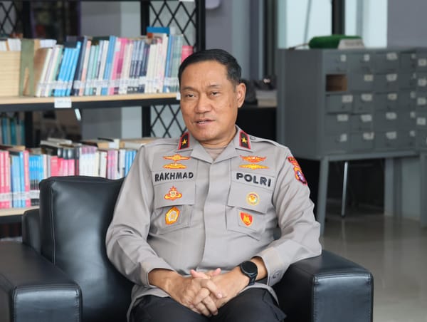 Perkuat Pemahaman Publik, Wakapolda Kalteng Luncurkan Buku Soal Program Polri dan Pemerintah